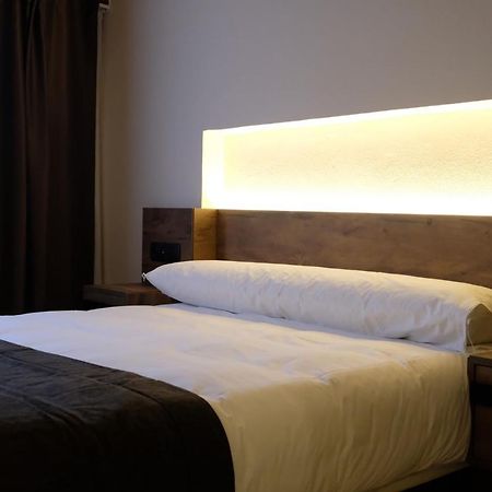 Via Aetcal Hotel & Wellness ซานติอาโก เด กอมโปสเตลา ภายนอก รูปภาพ